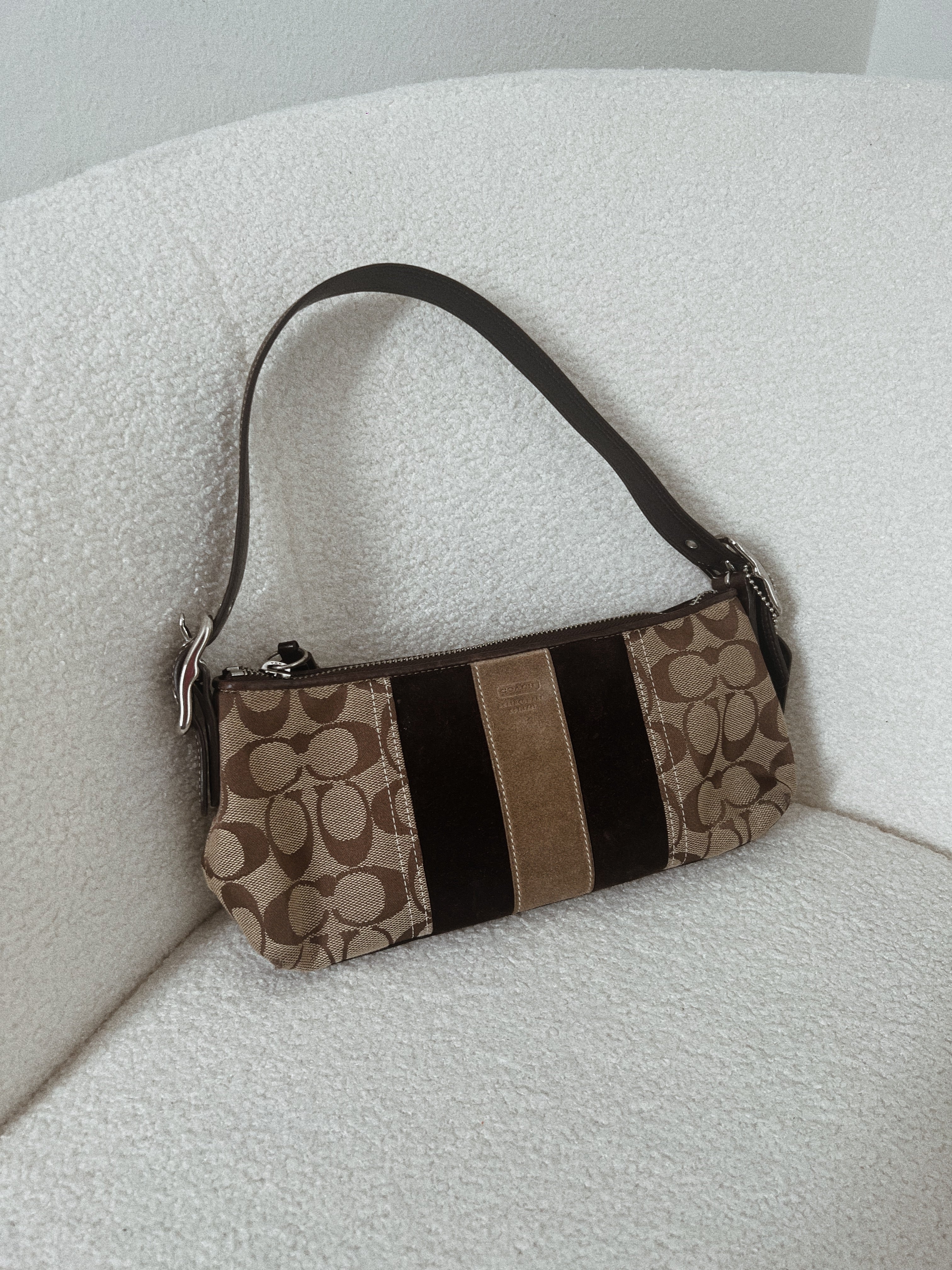 coach バッグe05q-8k10 Coach COACH E05Q 8K10 Coach Hobo Signature Purse Handbag